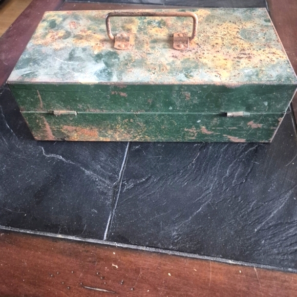 Vintage Metal tool box by Justus, Nice patina, Green - Picture 4 of 6